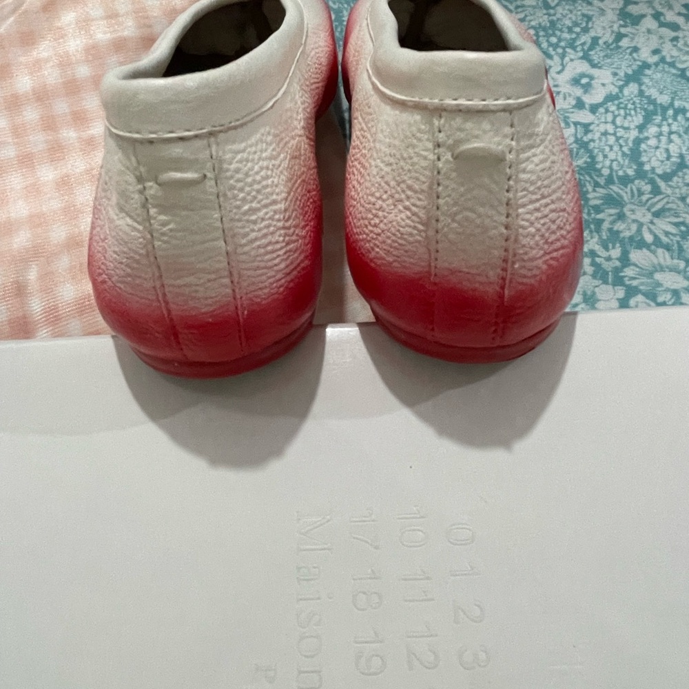 Maison Martin Margiela White-to-Pink Dip Tabi Ballet Flats - Picture 11 of 11